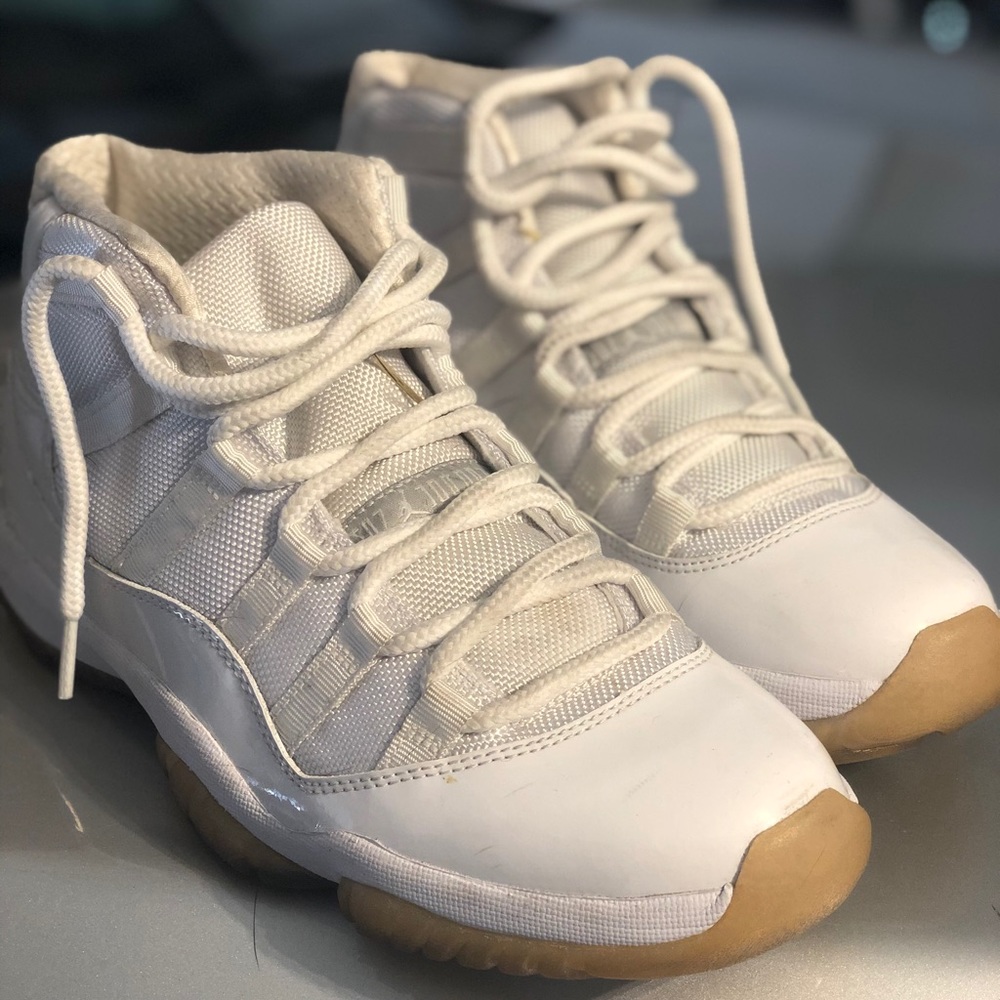 Jordan 11 all white